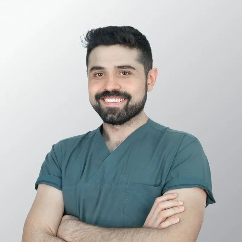 https://www.dentaflyklinik.com/wp-content/uploads/2023/10/surgeon-muhammed-sefer-akkoc.webp